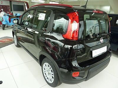 Fiat Panda Pandina HYBRID 1,0  51 kW ( 70 PS ) Sitzhe